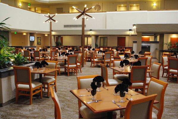 DoubleTree by Hilton Hotel Fresno Convention Center