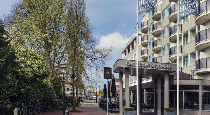 Carlton Square Hotel