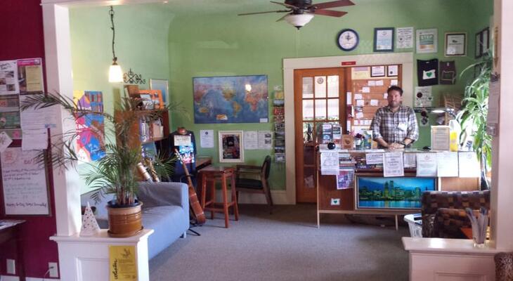Hostelling International Portland Hawthorne Hostel