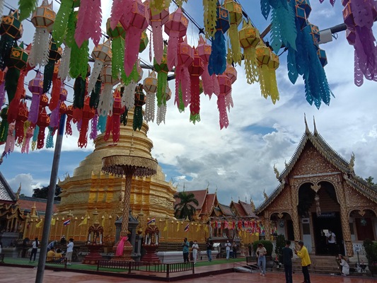 Wat Phra That Hariphunchai