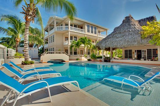 Iguana Reef Inn