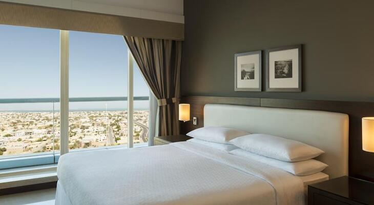 Four Points by Sheraton Sheikh Zayed Road, Dubai