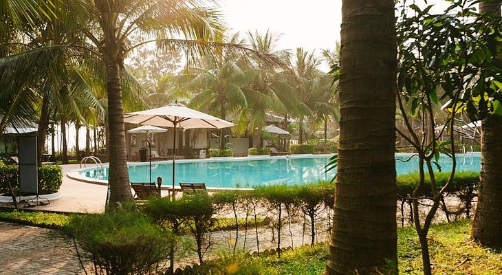 Lang Co Beach Resort