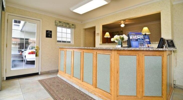 Best Western University Lodge