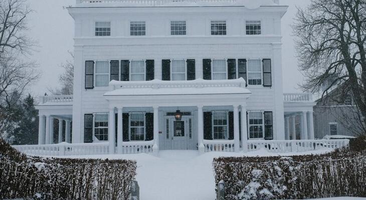 Topping Rose House