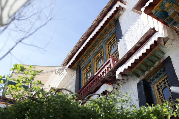 HANGSUK Trichang Labrang Hotel