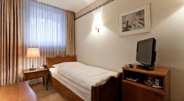 Antik Hotel Bristol