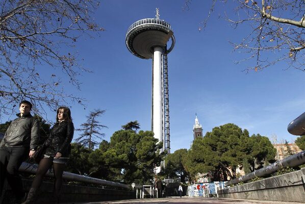 Faro de Moncloa