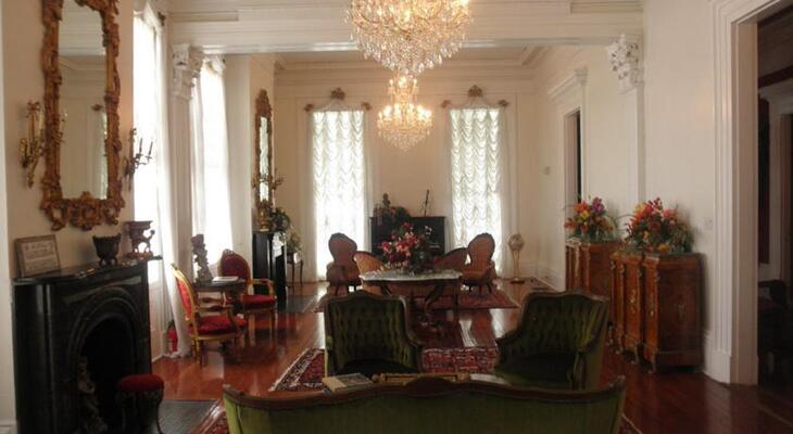 Magnolia Mansion