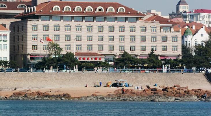 Oceanwide Elite Hotel
