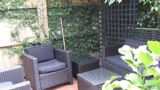 The Red Monkey Travellers' Lodge