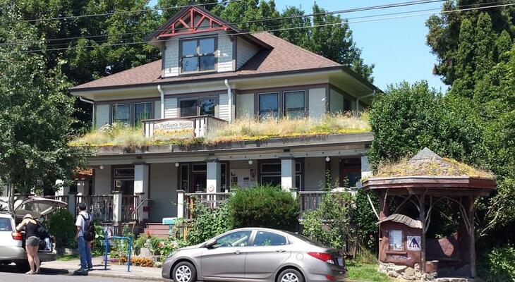 Hostelling International Portland Hawthorne Hostel