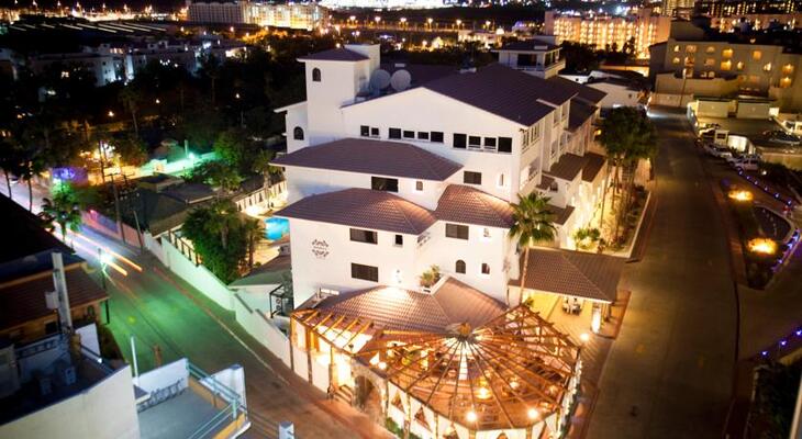 Bahia Hotel & Beach House