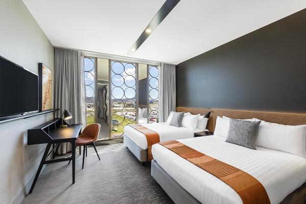 Vibe Hotel Canberra Airport
