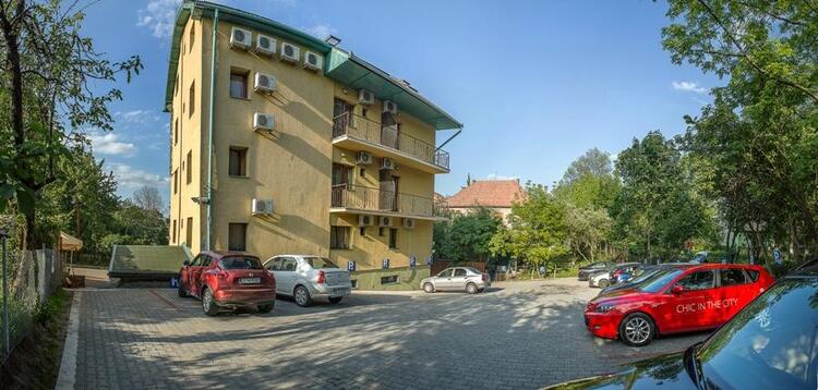 Lol et Lola Hotel