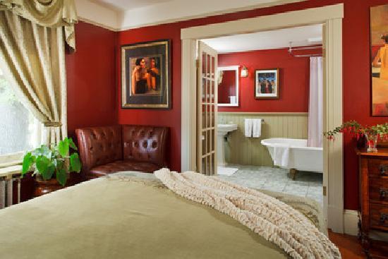 Abbeymoore Manor Bed and Breakfast Inn