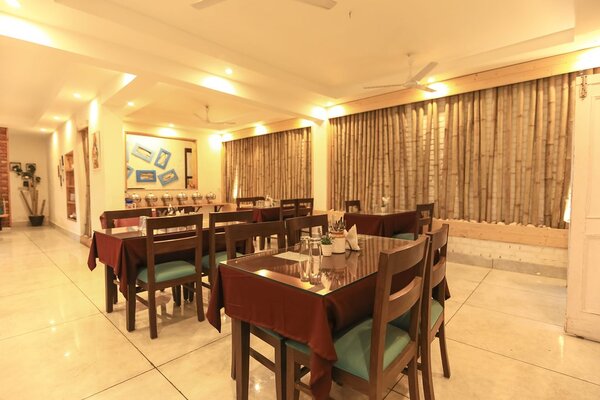 Swiss Cottage And Spa By Salvus