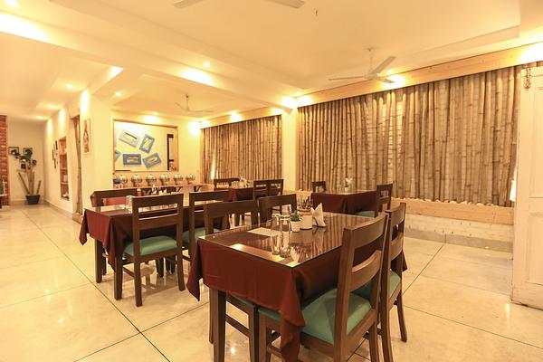 Swiss Cottage And Spa By Salvus