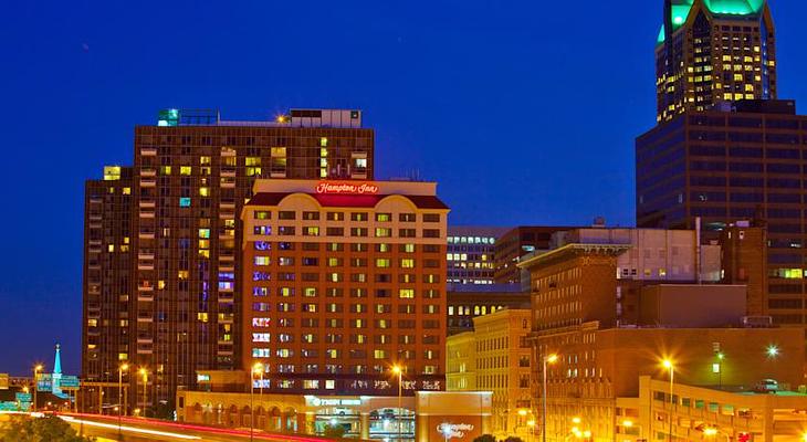 Hampton Inn St. Louis-Downtown (At the Gateway Arch)