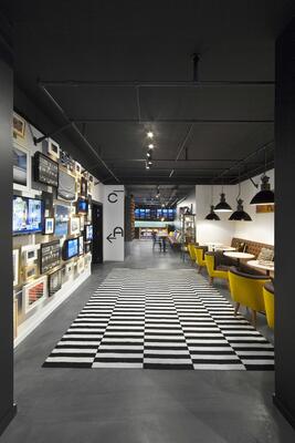 Zoom Hotel