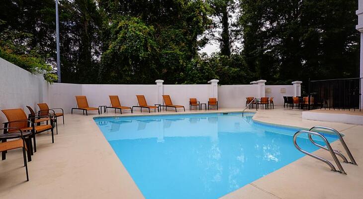 Courtyard Raleigh Crabtree Valley