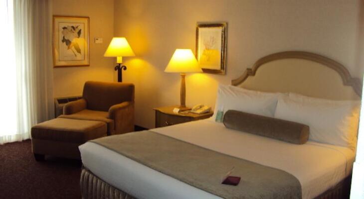 Crowne Plaza San Diego - Mission Valley, an IHG Hotel