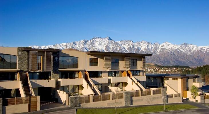Garden Court Suites & Apartments