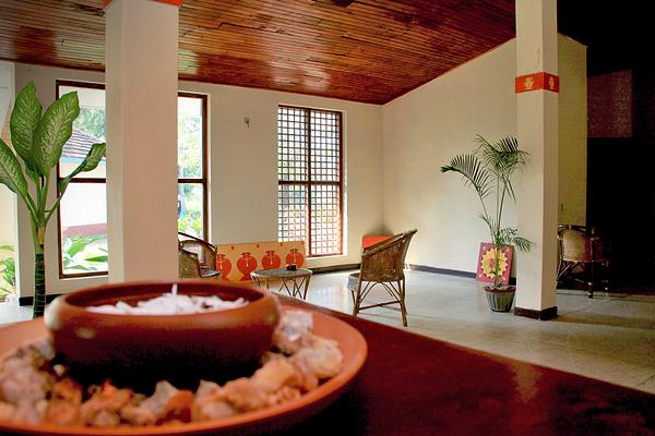 Nilaveli Crystal Blue Hotel