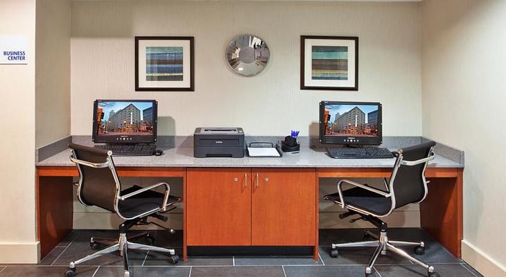 Holiday Inn Express & Suites Atlanta Downtown, an IHG Hotel