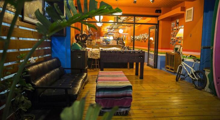 Rainbow Wave Surfing Hostel
