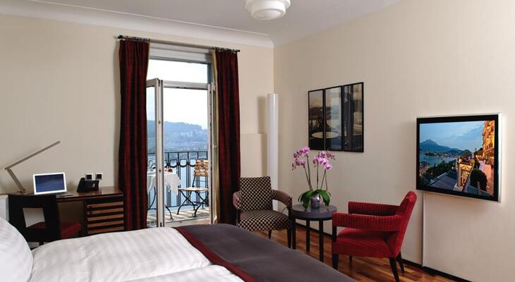 Art Deco Hotel Montana
