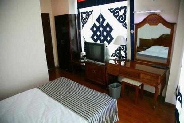 Jokhang Temple Cool Yak Hotel