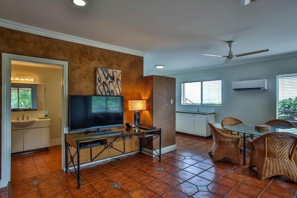 Moonlight Bay Suites