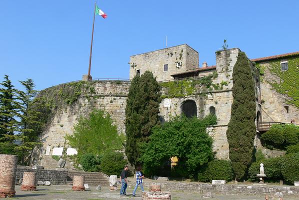 Castello di San Giusto