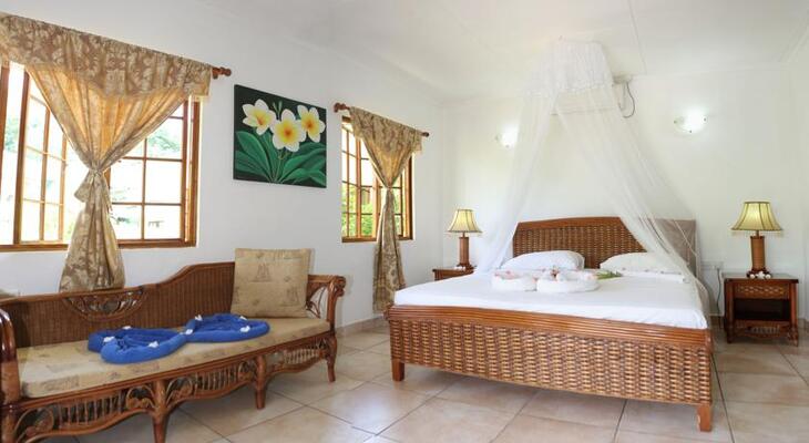 Le Surmer Self-Catering Chalets