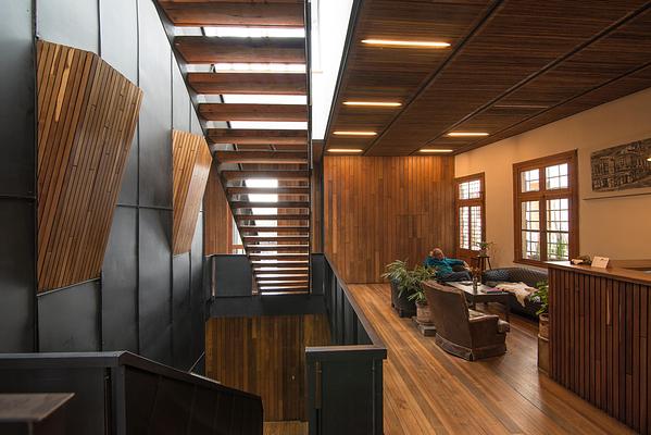 Fauna Hotel & Restaurant