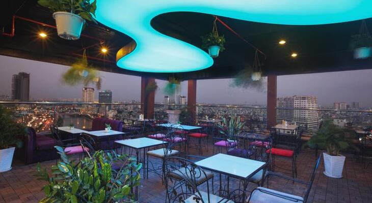 Sunland Hotel