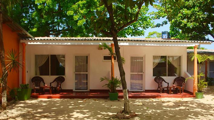 Golden Beach Cottages