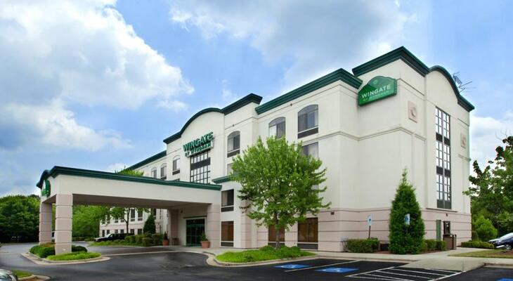 La Quinta Inn & Suites by Wyndham Raleigh Downtown North