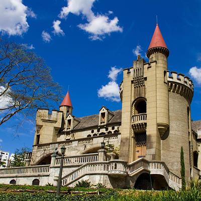 El Castillo Museo y Jardines