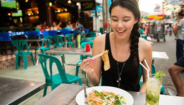 8 great apps for traveling food lovers