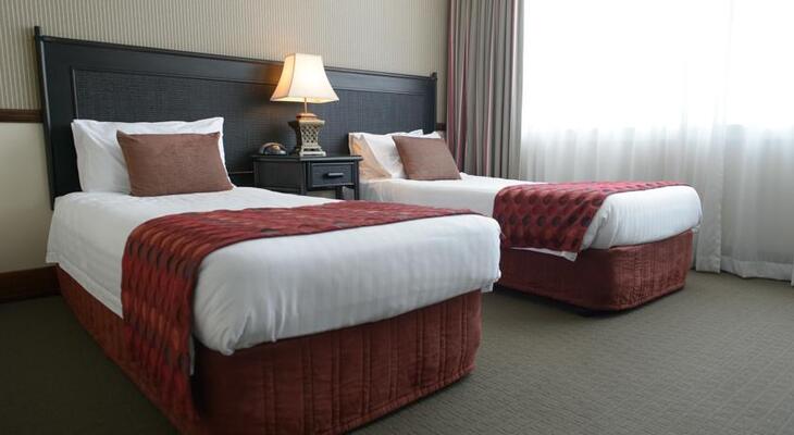 Burke & Wills Hotel