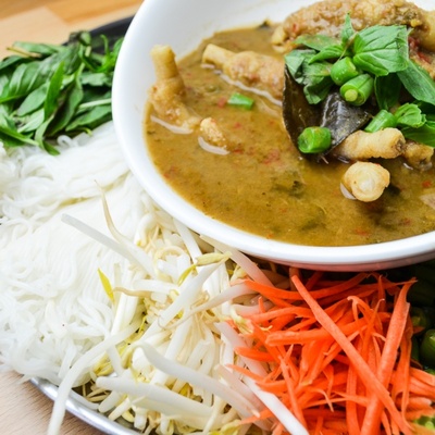 Luv2Eat Thai Bistro