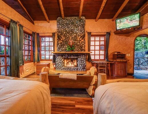 The Peace Lodge & La Paz Waterfall Gardens