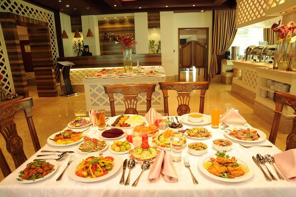 Simorgh Hotel