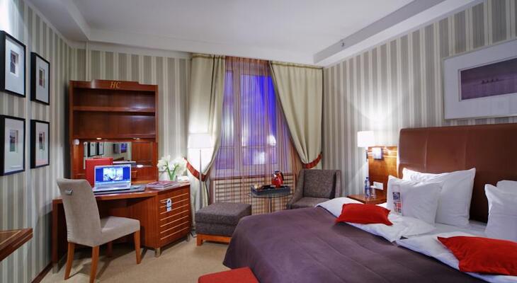 Palace Bridge Hotel