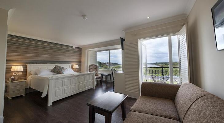 Sea-Breeze Lodge B&B
