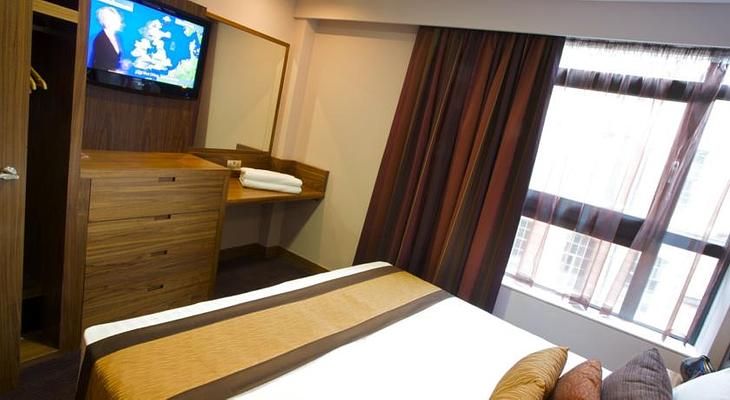 Roomzzz Aparthotel Leeds City