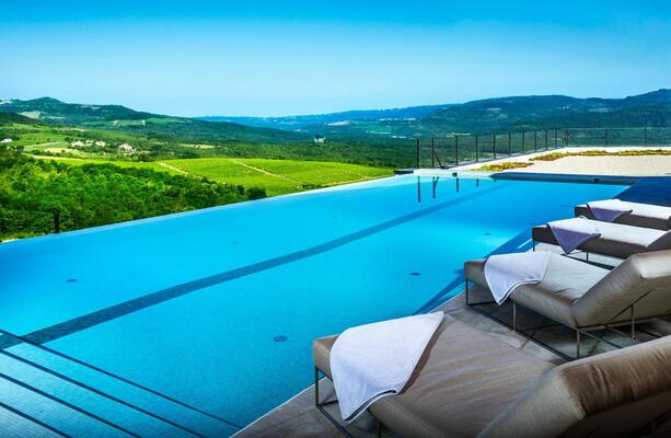 Roxanich Winery & Design Hotel