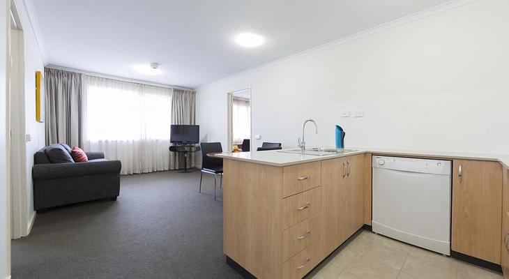 Ramada Encore by Wyndham Belconnen Canberra